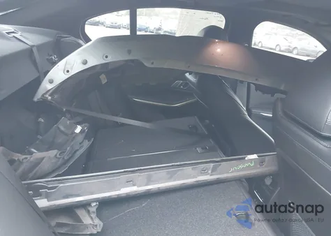 2023 BMW 330I xDrive z USA, uszkodzony, nr VIN 3MW89FF04P8D49131